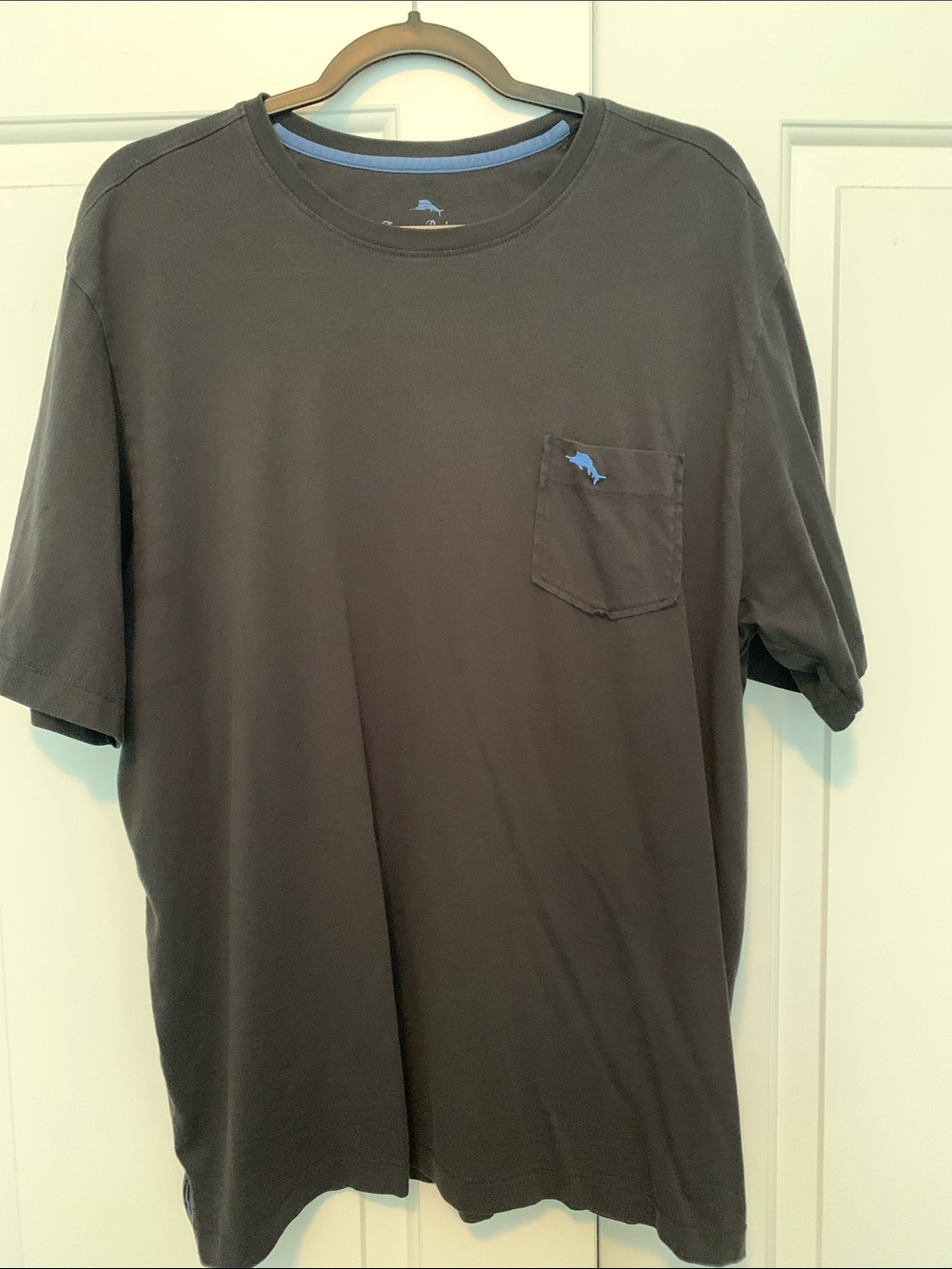Men's Solid Pocket T-Shirt with Contrast Trim - Black